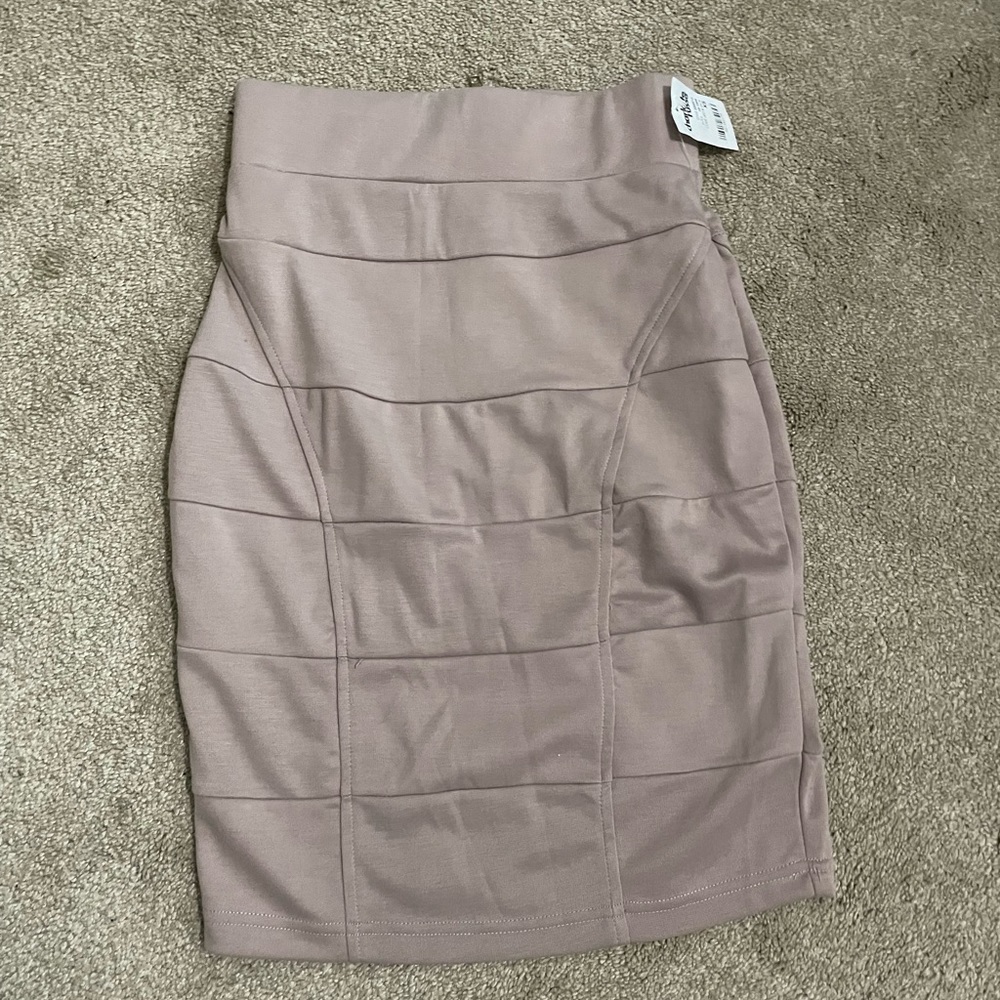 Charlotte Russe Pencil Skirt with Zipper on Back Taupe Women’s X-Small NWT